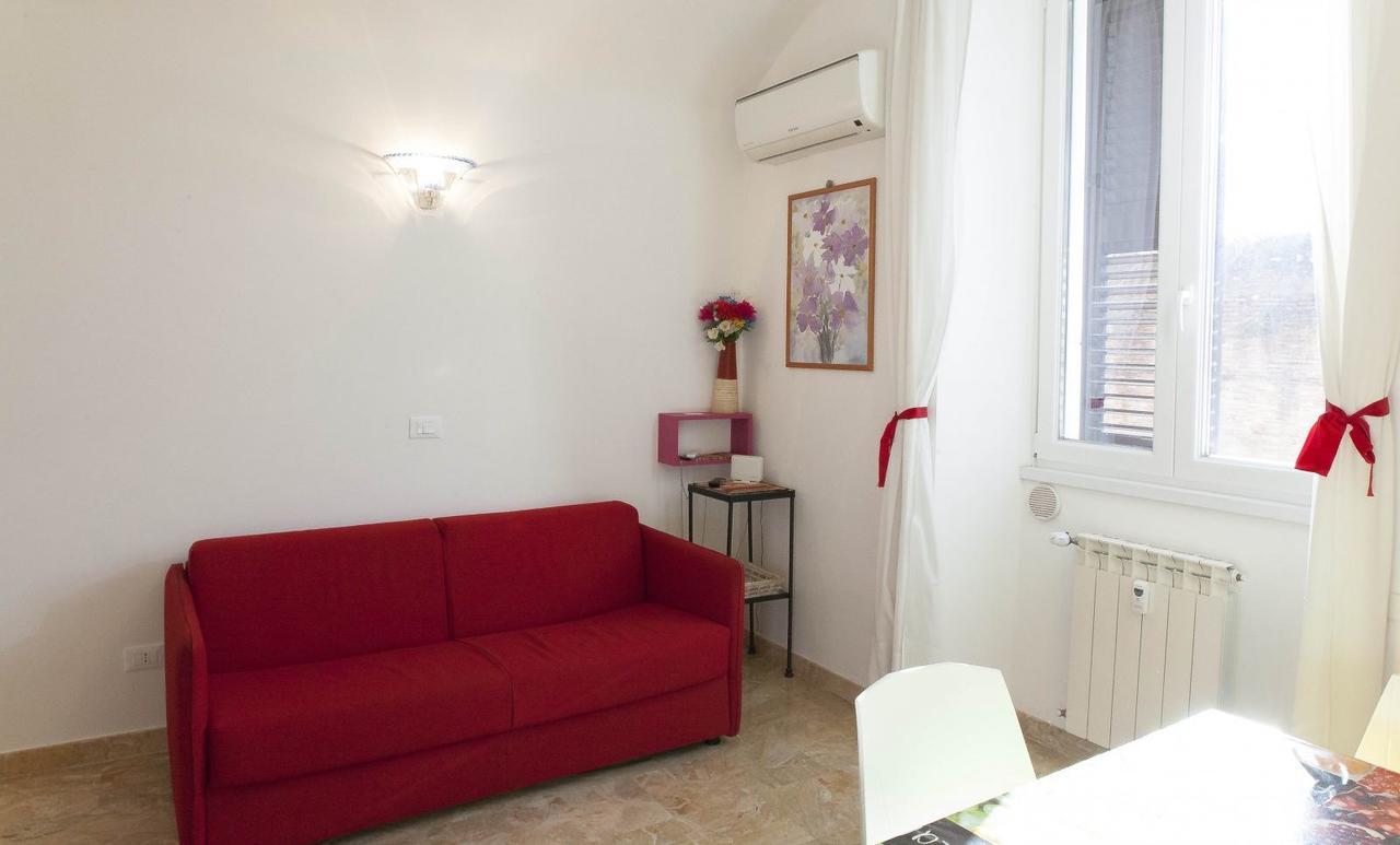 Appartamento Between Termini & Colosseo Roma